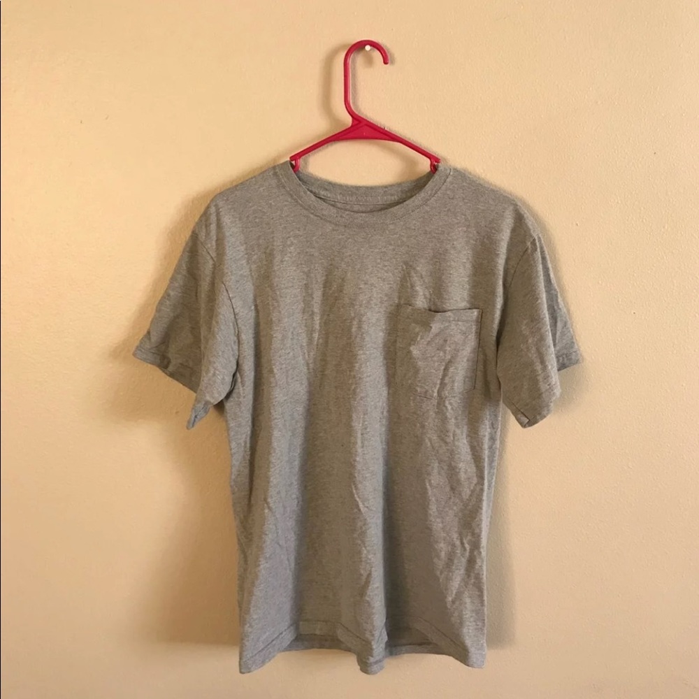 Gray fruit of the loom T-shirt